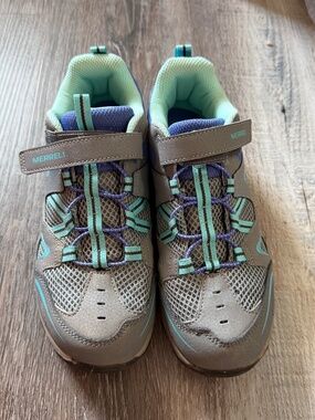 Merrell Unisex-Child Trail Chaser Hiking Sneaker KID size 6 medium